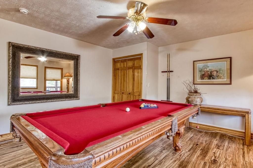 The Nuthouse Ii, Pool Table, Wifi, 1089 Free Tickets Each Paid Day, Dollywood And More Сев'єрвілл Номер фото